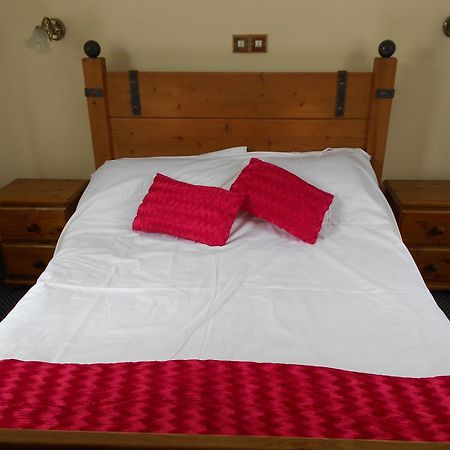 The Glan Yr Afon Inn Holywell  Zewnętrze zdjęcie