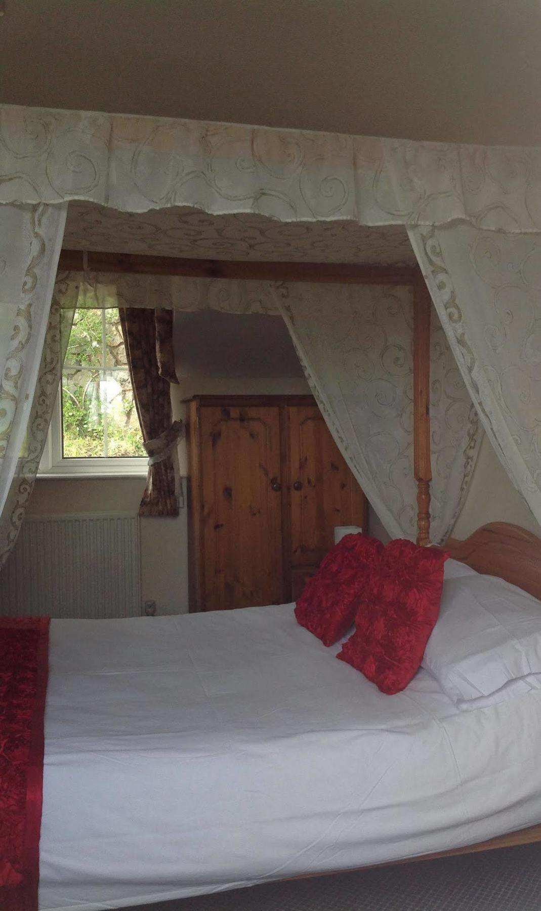 The Glan Yr Afon Inn Holywell  Zewnętrze zdjęcie