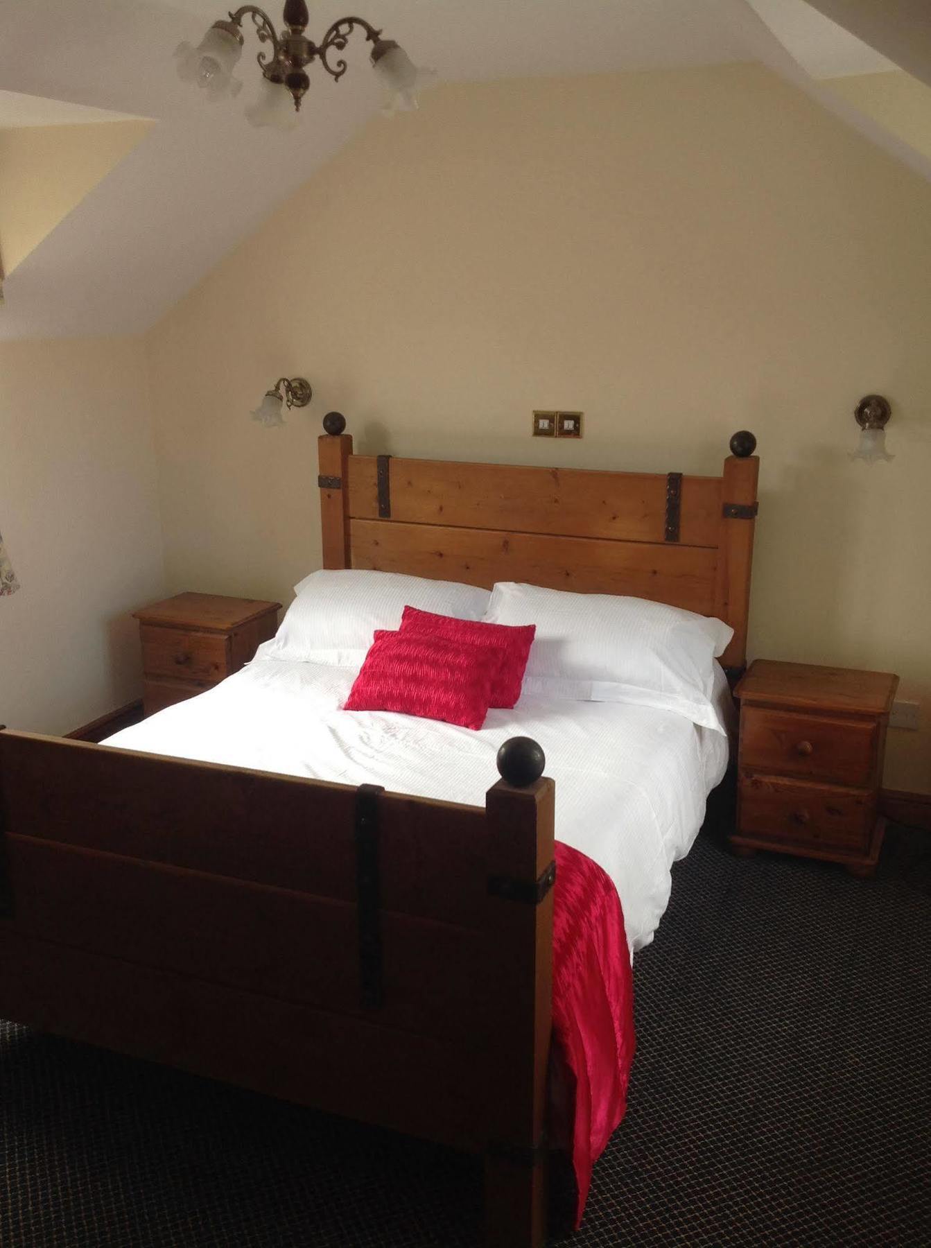 The Glan Yr Afon Inn Holywell  Zewnętrze zdjęcie
