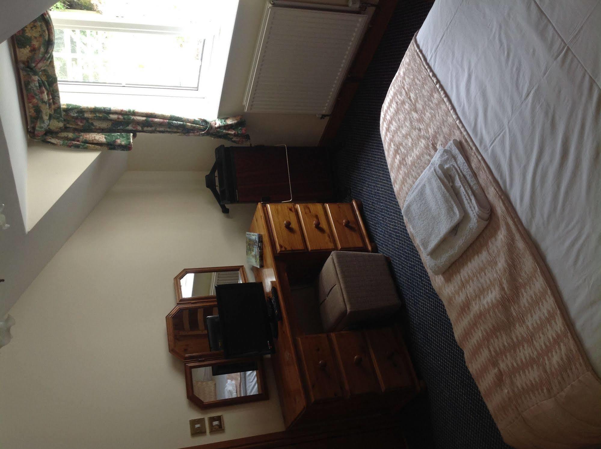 The Glan Yr Afon Inn Holywell  Zewnętrze zdjęcie